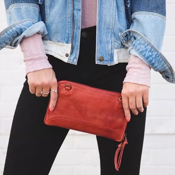 Free People We The Free Red Traveler Zip Around Leather Wallet Clutch - Picture 9 of 12